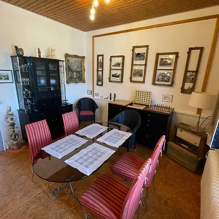 Altes Rathaus Bergalingen Apartmán *