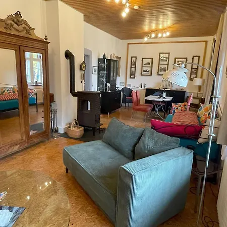 Altes Rathaus Bergalingen Apartmán *